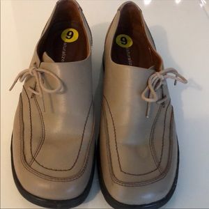 Naturalizer, leather shoes , size 9.